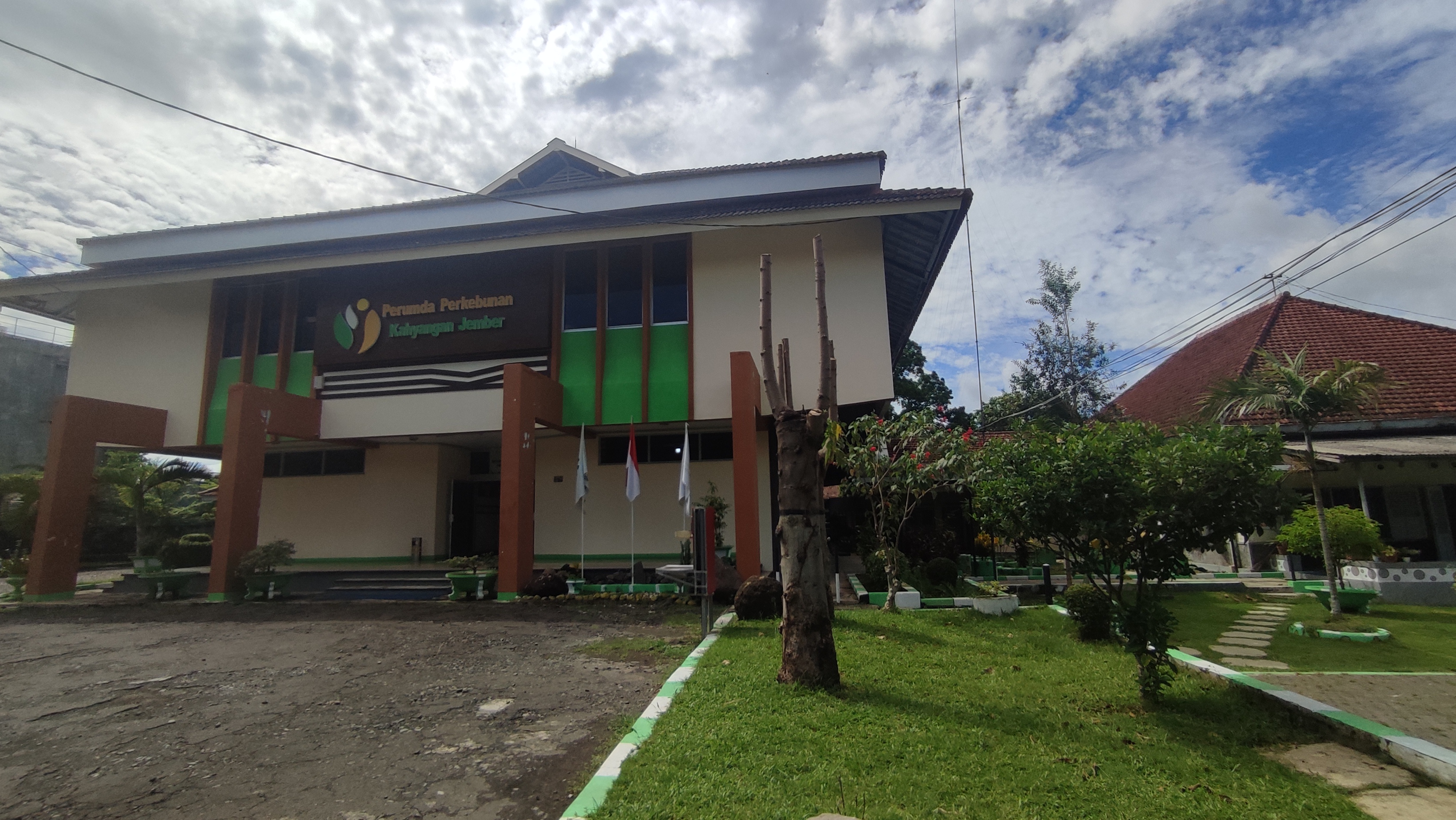 PENGUMUMAN TENTANG HASIL SELEKSI ADMINISTRASI JABATAN DIREKSI BADAN USAHA MILIK DAERAH KABUPATEN JEMBER TAHUN 2026